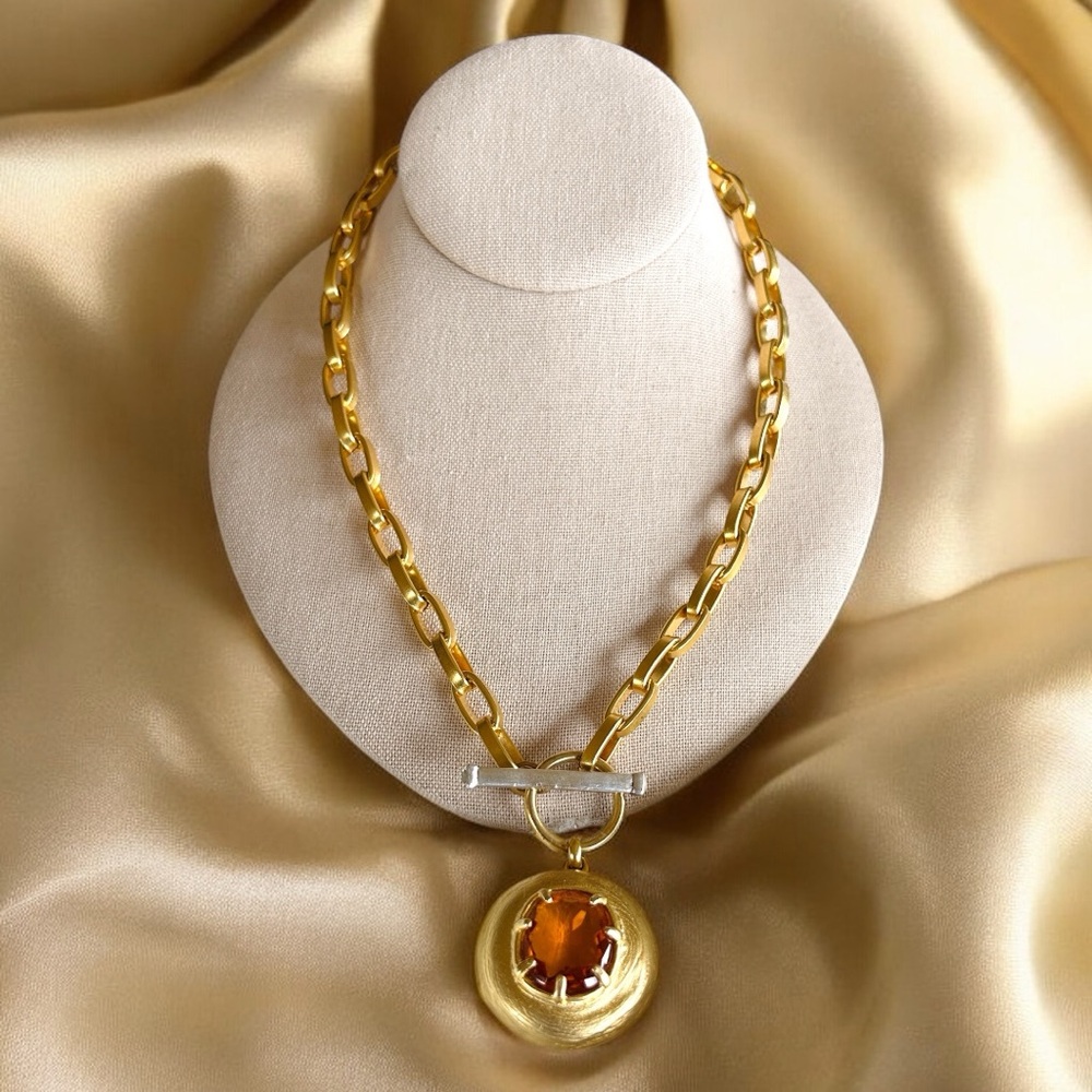 Beautiful Gerard Yosca Gold Link Pendant Necklace Crystal Pendant & Toggle Clasp